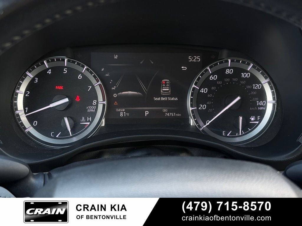 2022 Toyota Highlander XLE - CLEAN CARFAX / SUNROOF
