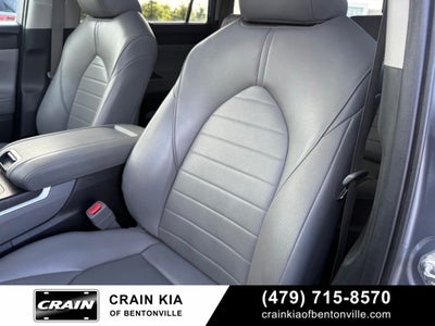 2022 Toyota Highlander XLE - CLEAN CARFAX / SUNROOF