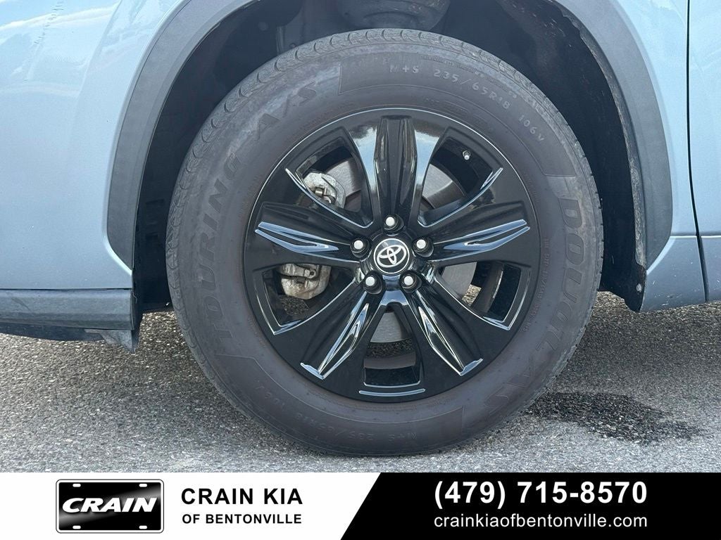 2022 Toyota Highlander XLE - CLEAN CARFAX / SUNROOF