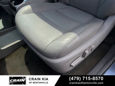 2017 Toyota Sienna XLE - SUNROOF / CLEAN CARFAX / LOW MILES!