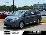 2017 Toyota Sienna XLE - SUNROOF / CLEAN CARFAX / LOW MILES!