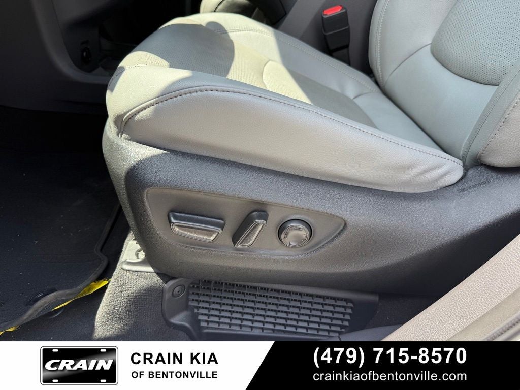 2023 Toyota Sienna Limited - SUNROOF / CLEAN CARFAX / ONE OWNER