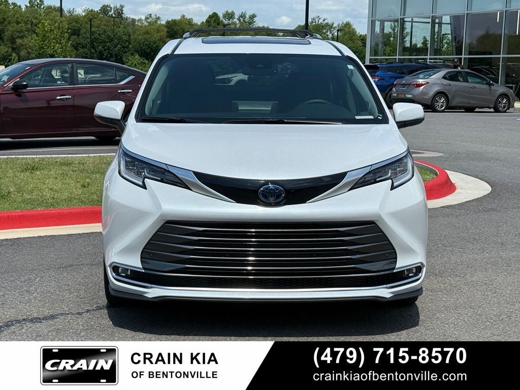 2023 Toyota Sienna Limited - SUNROOF / CLEAN CARFAX / ONE OWNER