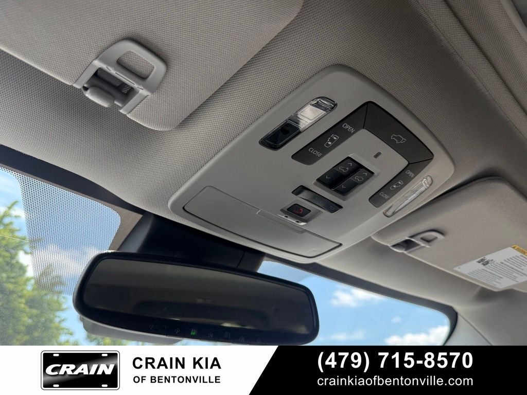 2023 Toyota Sienna Limited - SUNROOF / CLEAN CARFAX / ONE OWNER