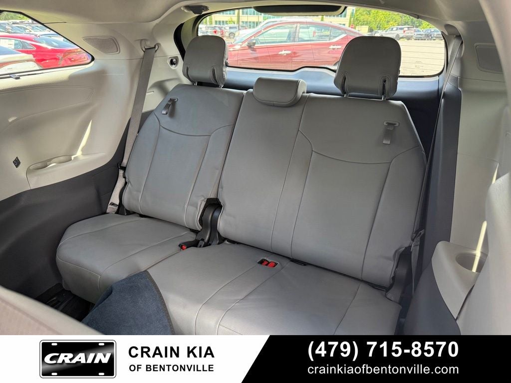 2023 Toyota Sienna Limited - SUNROOF / CLEAN CARFAX / ONE OWNER