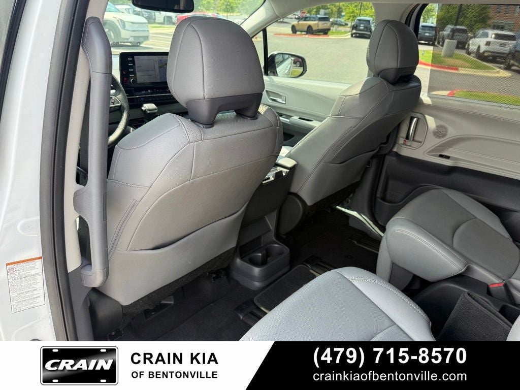 2023 Toyota Sienna Limited - SUNROOF / CLEAN CARFAX / ONE OWNER