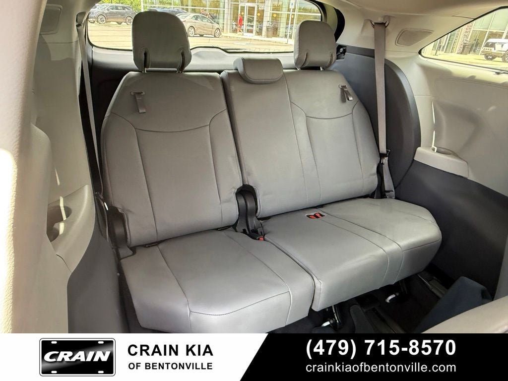 2023 Toyota Sienna Limited - SUNROOF / CLEAN CARFAX / ONE OWNER