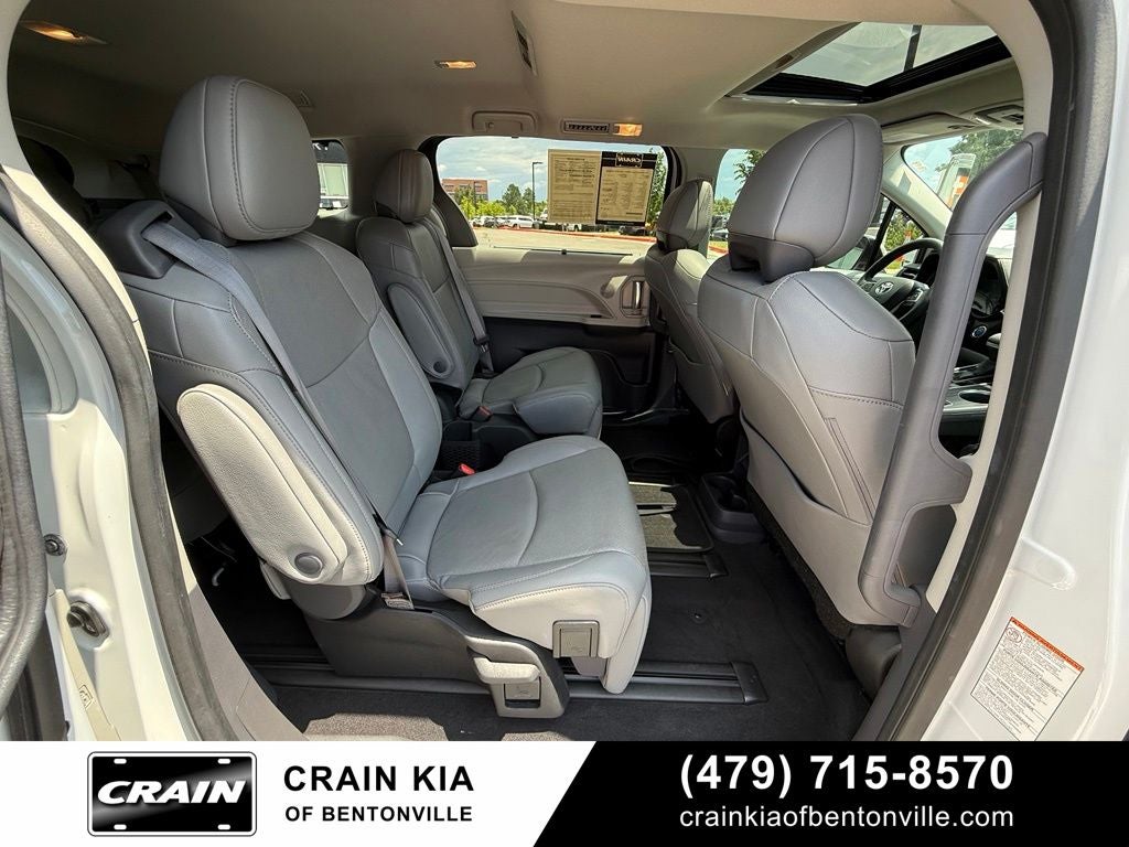 2023 Toyota Sienna Limited - SUNROOF / CLEAN CARFAX / ONE OWNER