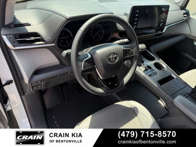 2023 Toyota Sienna Limited - SUNROOF / CLEAN CARFAX / ONE OWNER