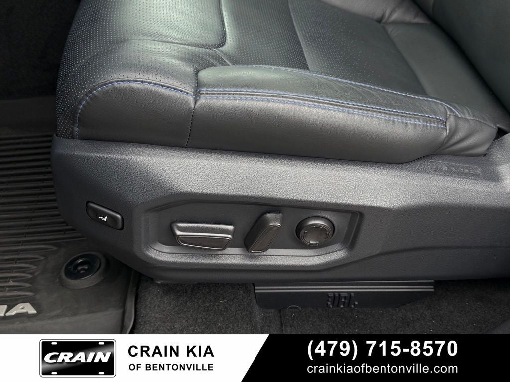 2026 Toyota Sequoia Platinum - 4WD / PANORAMIC SUNROOF / ONE OWNER