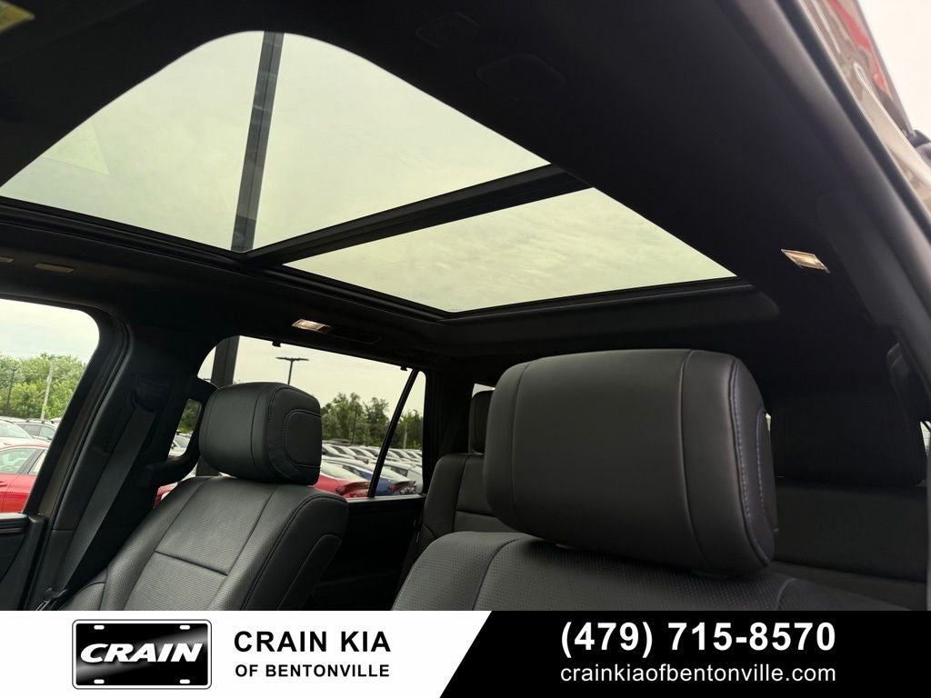 2026 Toyota Sequoia Platinum - 4WD / PANORAMIC SUNROOF / ONE OWNER