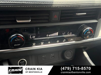 2023 Nissan Rogue SV - AWD / CLEAN CARFAX