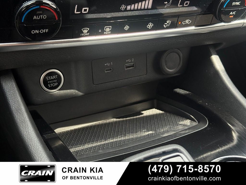 2023 Nissan Rogue SV - AWD / CLEAN CARFAX