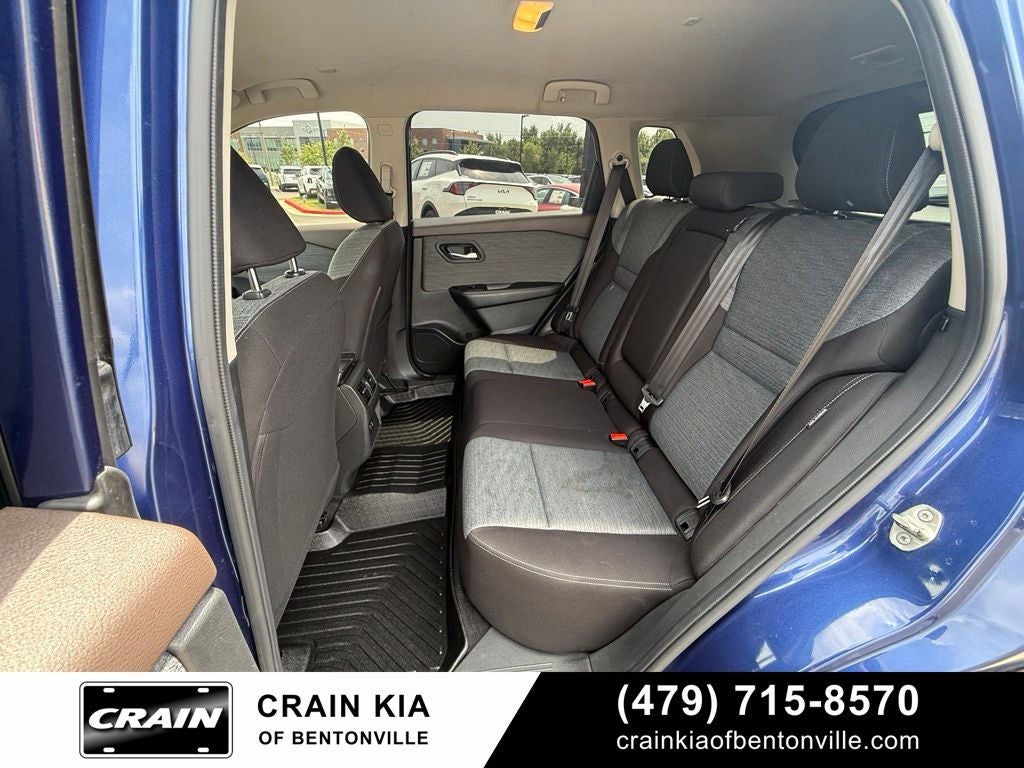 2023 Nissan Rogue SV - AWD / CLEAN CARFAX