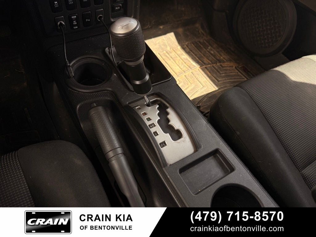 2010 Toyota FJ Cruiser Base - 4WD / CLEAN CARFAX