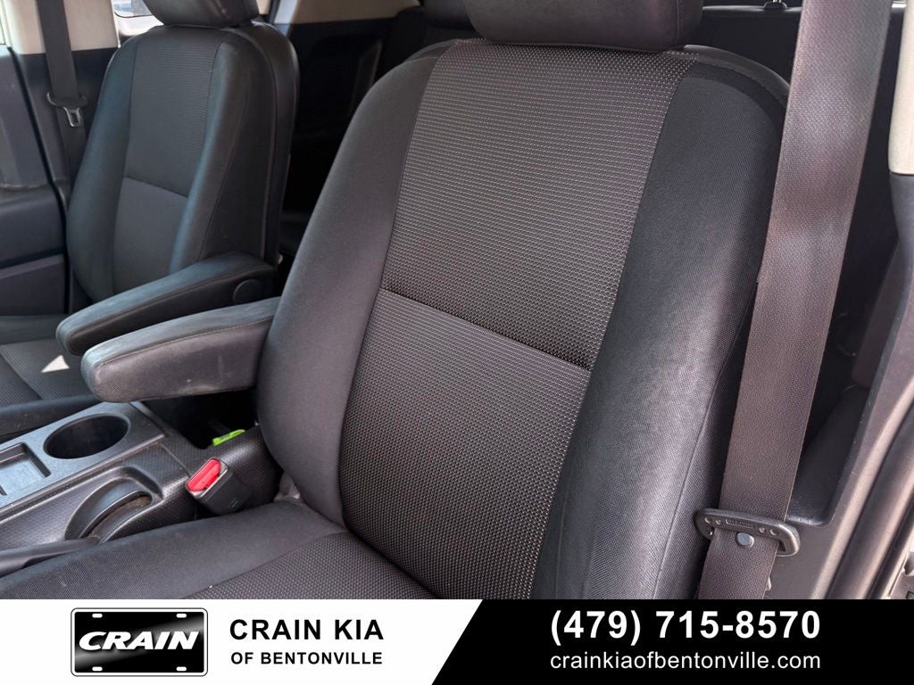 2010 Toyota FJ Cruiser Base - 4WD / CLEAN CARFAX