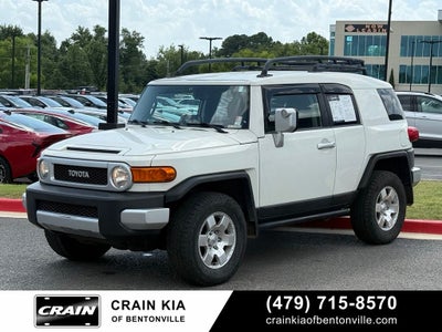 2010 Toyota FJ Cruiser Base - 4WD / CLEAN CARFAX