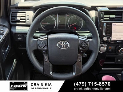 2020 Toyota 4Runner Venture - 4WD / LIFTED! / CLEAN CARFAX / ONE OWNER