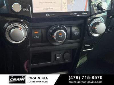 2020 Toyota 4Runner Venture - 4WD / LIFTED! / CLEAN CARFAX / ONE OWNER