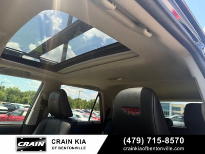 2020 Toyota 4Runner Venture - 4WD / LIFTED! / CLEAN CARFAX / ONE OWNER