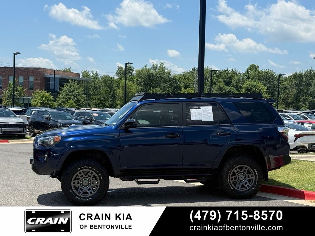 2020 Toyota 4Runner Venture - 4WD / LIFTED! / CLEAN CARFAX / ONE OWNER