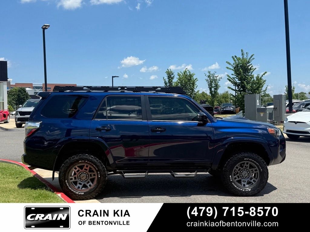 2020 Toyota 4Runner Venture - 4WD / LIFTED! / CLEAN CARFAX / ONE OWNER