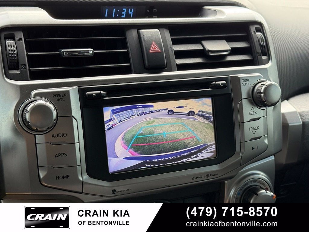 2018 Toyota 4Runner SR5 - 4WD / CLEAN CARFAX