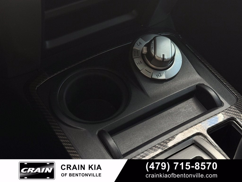 2018 Toyota 4Runner SR5 - 4WD / CLEAN CARFAX