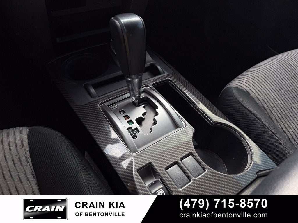 2018 Toyota 4Runner SR5 - 4WD / CLEAN CARFAX