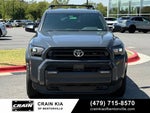 2025 Toyota 4Runner SR5 - 4WD / CLEAN CARFAX / ONE OWNER