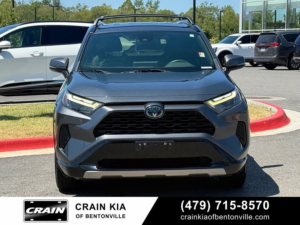 2022 Toyota RAV4 Hybrid SE - AWD / CLEAN CARFAX / ONE OWNER