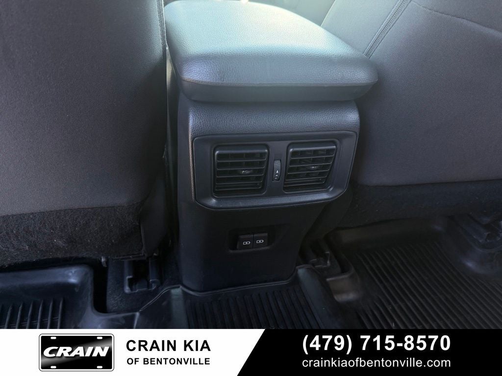 2022 Toyota RAV4 Hybrid SE - AWD / CLEAN CARFAX / ONE OWNER