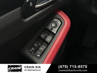 2021 Porsche Macan Base - AWD / PANORAMIC SUNROOF / CLEAN CARFAX