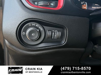 2022 Jeep Renegade Trailhawk - 4WD / PANORAMIC SUNROOF / CLEAN CARFAX