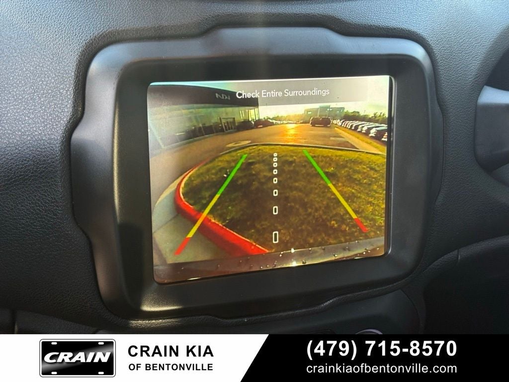 2022 Jeep Renegade Trailhawk - 4WD / PANORAMIC SUNROOF / CLEAN CARFAX