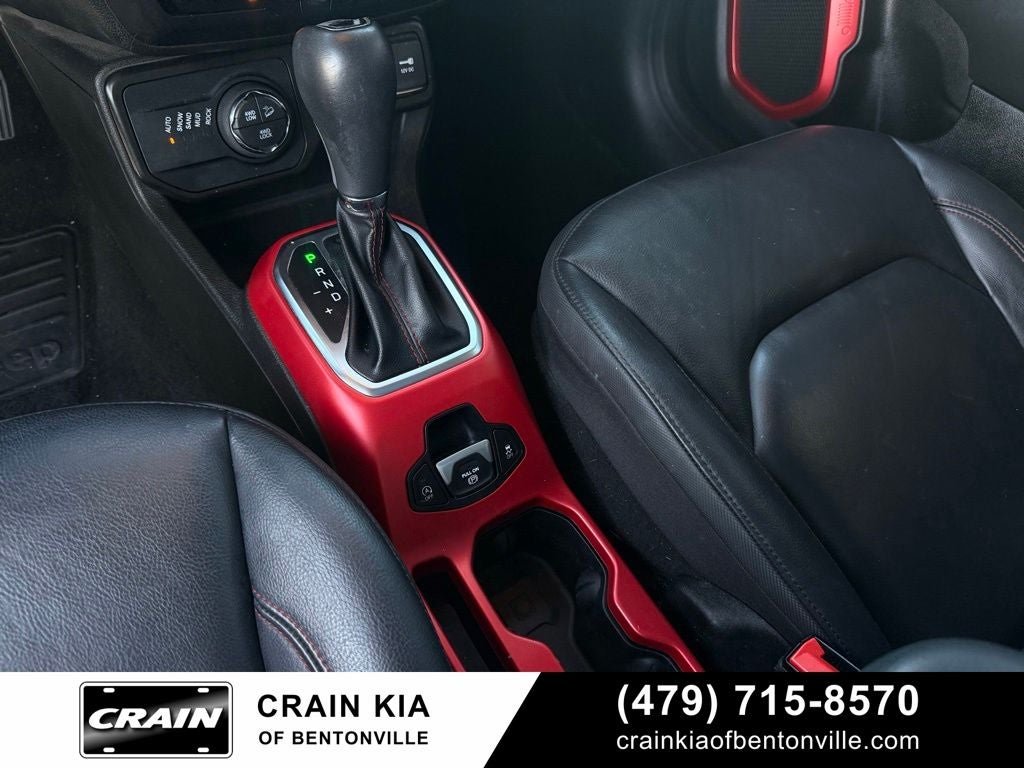 2022 Jeep Renegade Trailhawk - 4WD / PANORAMIC SUNROOF / CLEAN CARFAX