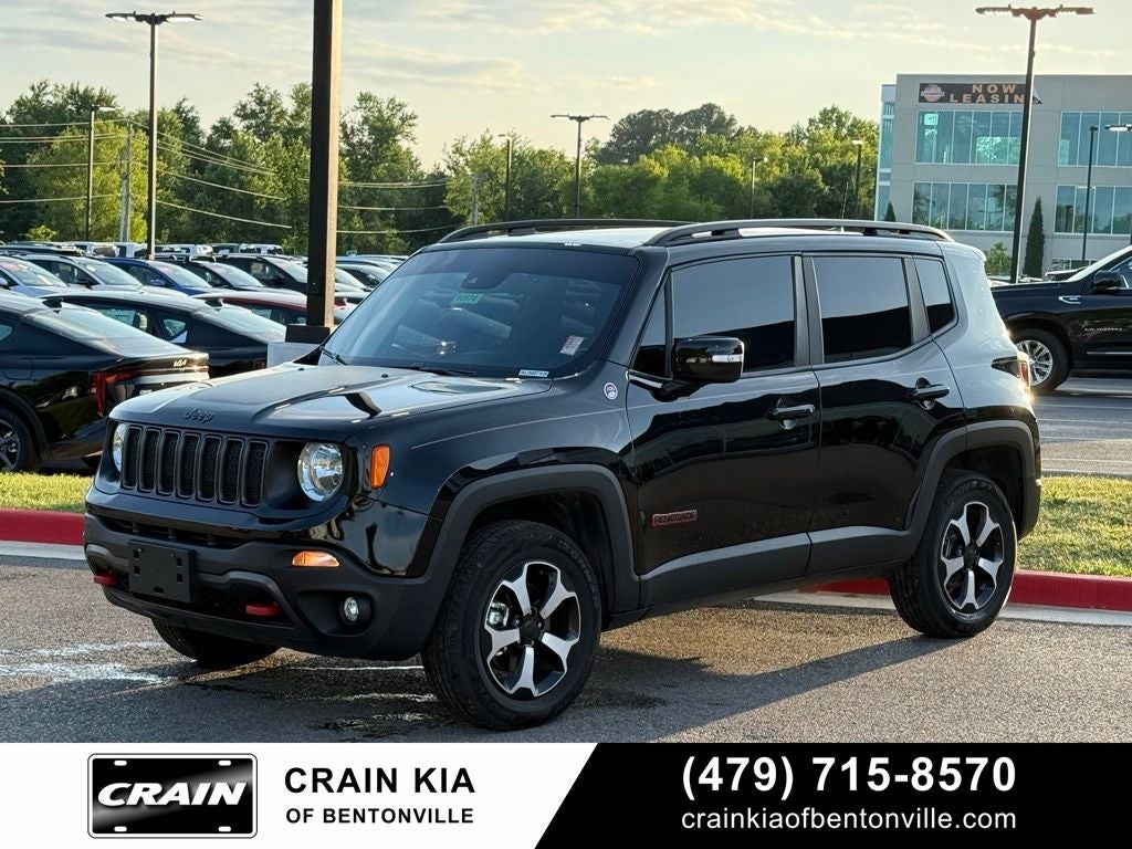 2022 Jeep Renegade Trailhawk - 4WD / PANORAMIC SUNROOF / CLEAN CARFAX