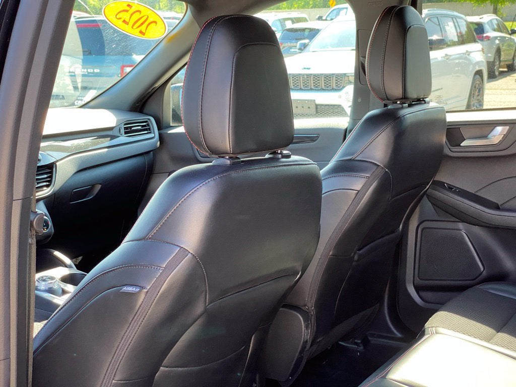 2025 Ford Escape ST-Line ONE OWNER / CLEAN CARFAX