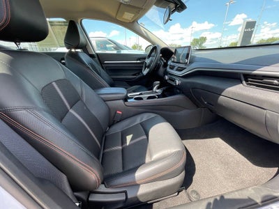 2025 Nissan Altima 2.5 SR ONE OWNER / POWER DRIVERS SEAT / BLIND SPOT