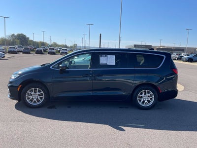 2023 Chrysler Pacifica Touring L HEATED SEATS / POWER DRIVERS SEAT