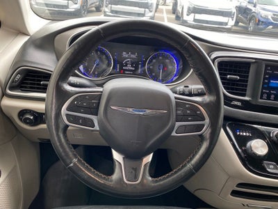2020 Chrysler Pacifica Touring L POWER LIFT GATE / HEATED SEATS