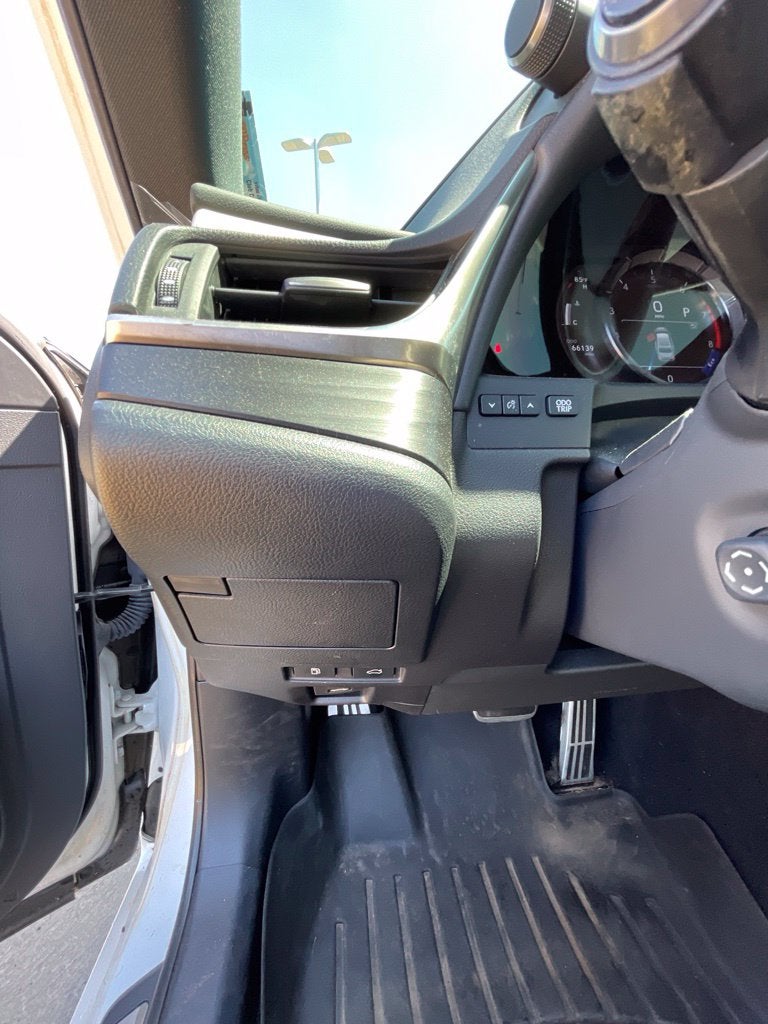 2021 Lexus ES 350 F Sport MOONROOF / HEATED SEATS / NAV
