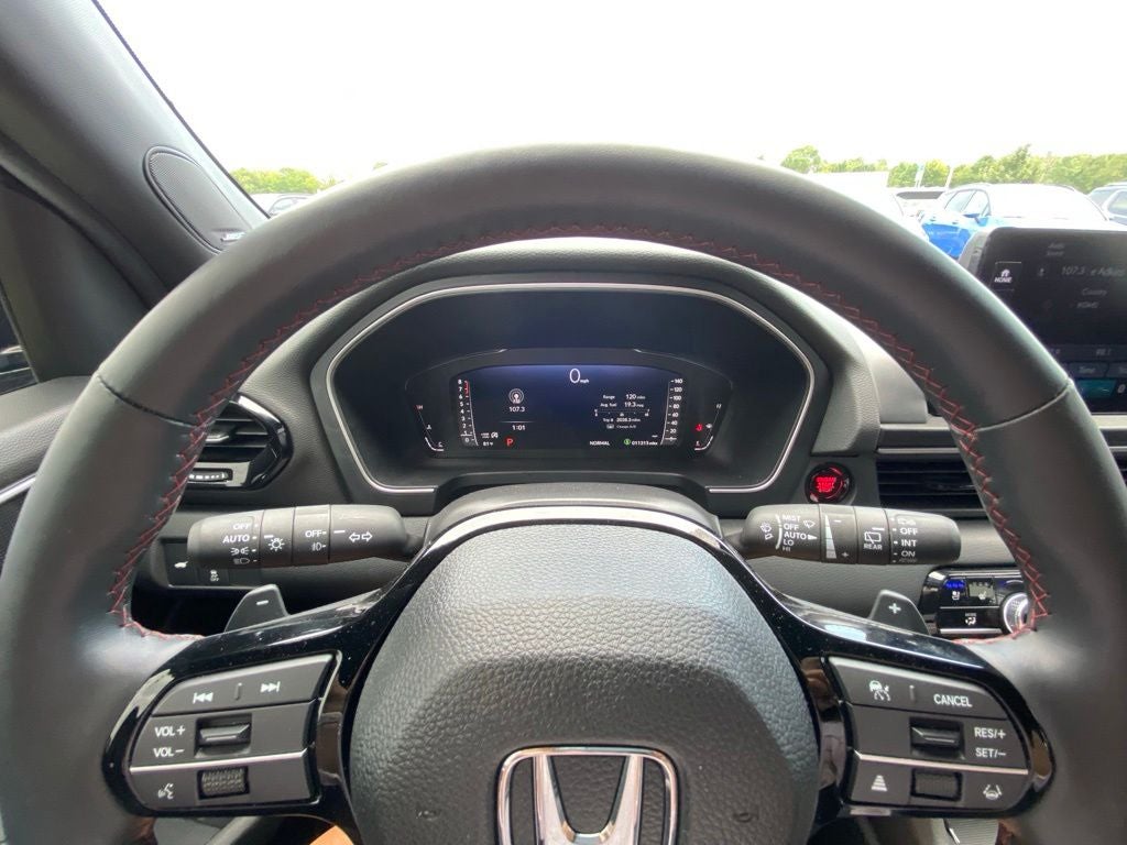 2025 Honda Pilot Black Edition AWD / 3RD ROW / LOADED / ONE OWNER