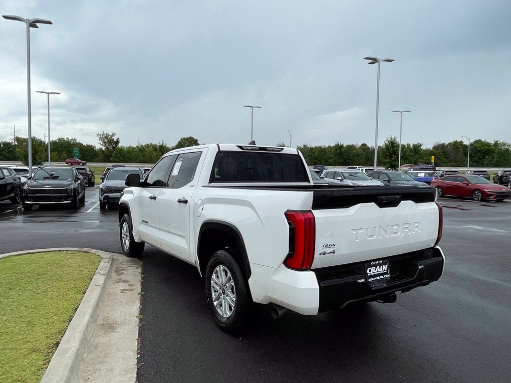 2024 Toyota Tundra SR5 4X4 / ONE OWNER / CLEAN CARFAX