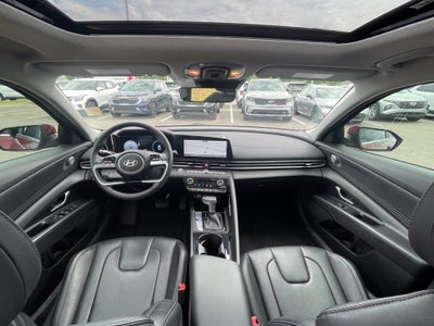 2024 Hyundai Elantra Limited NAV / CLEAN CARFAX
