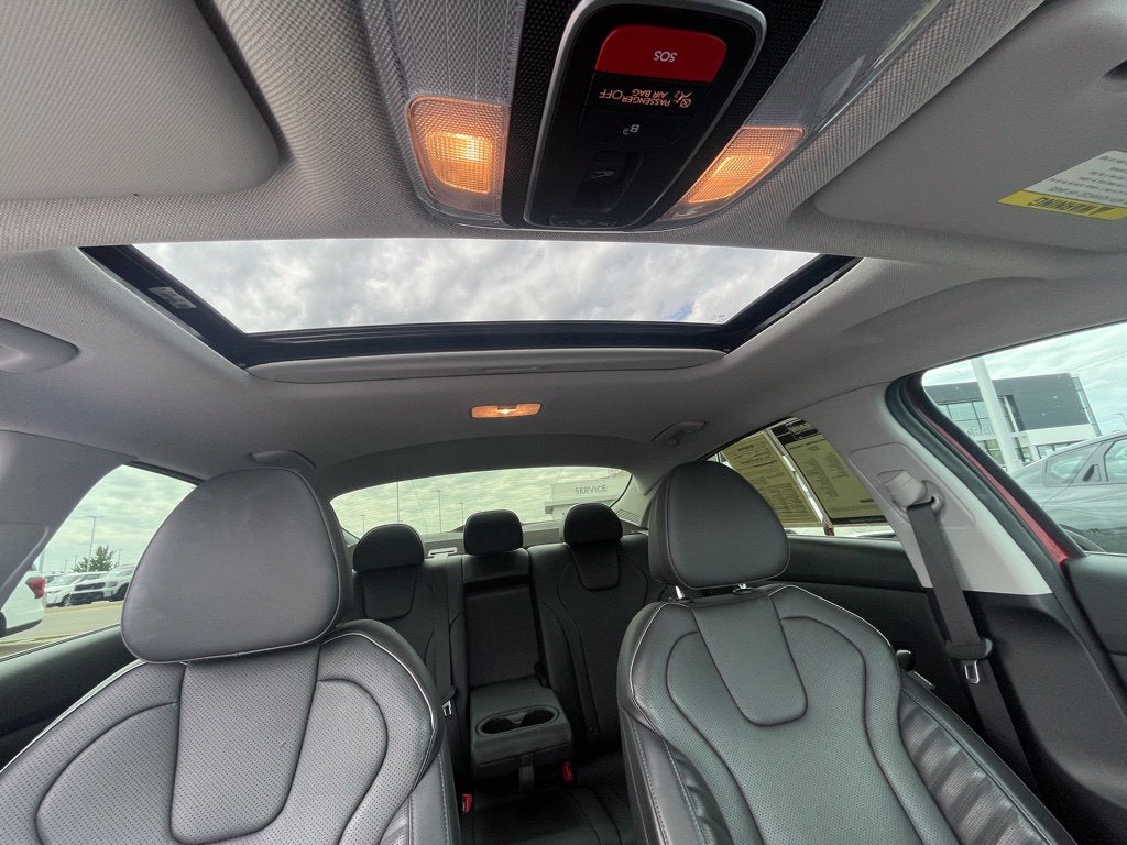 2024 Hyundai Elantra Limited NAV / CLEAN CARFAX