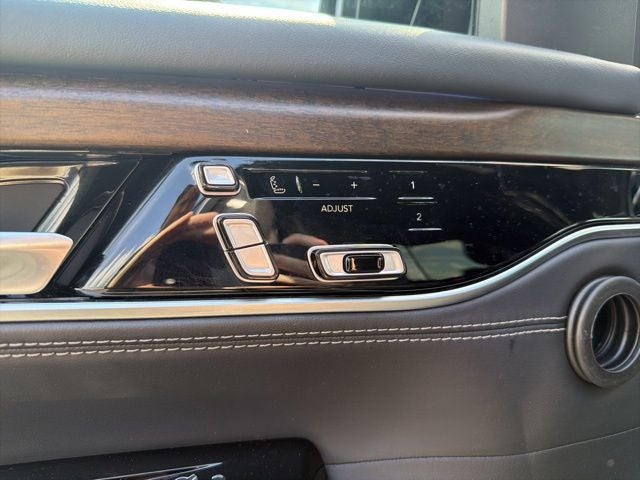 2023 Jeep Grand Wagoneer Series II