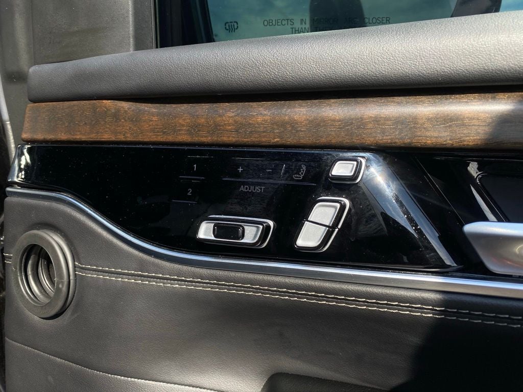2022 Jeep Grand Wagoneer Series II