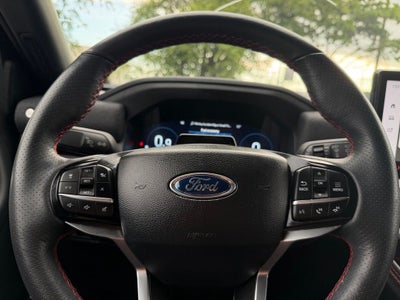 2025 Ford Explorer ST-Line *PREMIUM PACKAGE, Clean Carfax, One-Owner