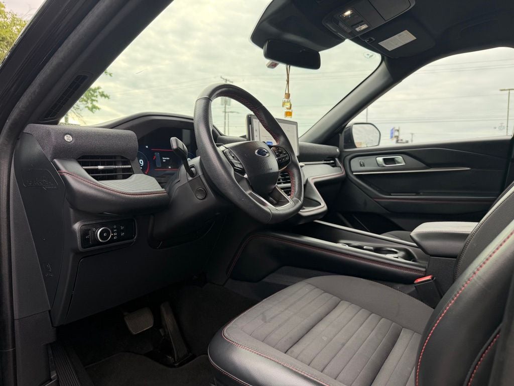 2025 Ford Explorer ST-Line *PREMIUM PACKAGE, Clean Carfax, One-Owner